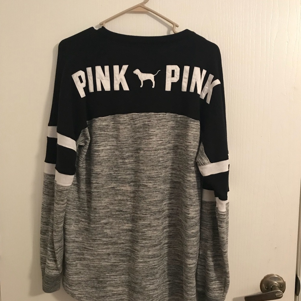 VS pink pull over